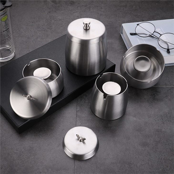 Brushed Stainless Steel Smoking Windproof Ashtray with Lid